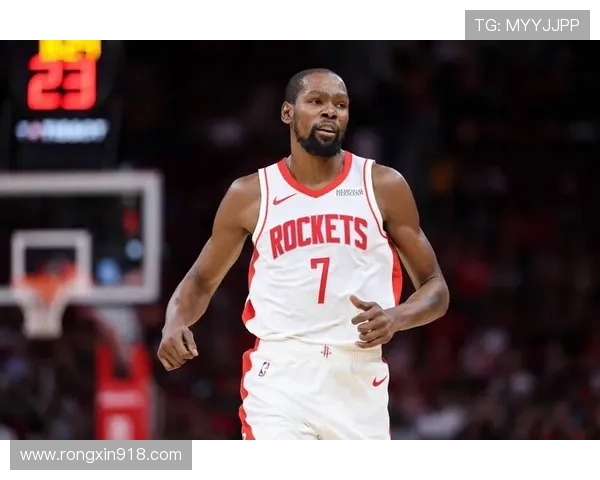 杜兰特全能表现助力球队获胜